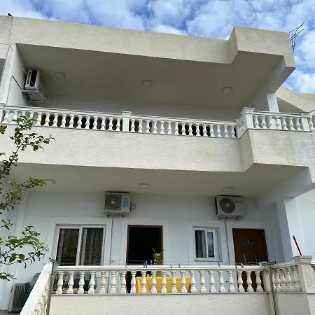 White Affittacamere 3*