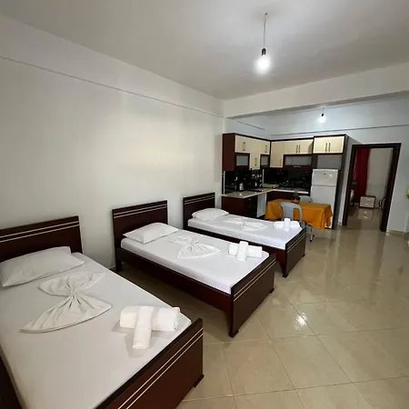 White 3* Sarandë