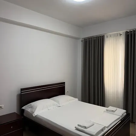 White Sarandë